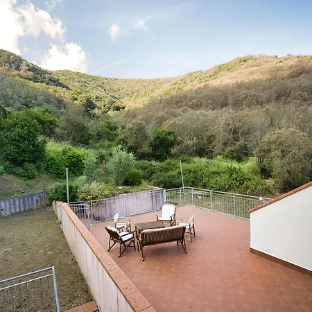 Il Terrazzo Di Lucrezia - Goelba Apartment *