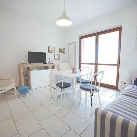 Il Terrazzo Di Lucrezia - Goelba Apartment